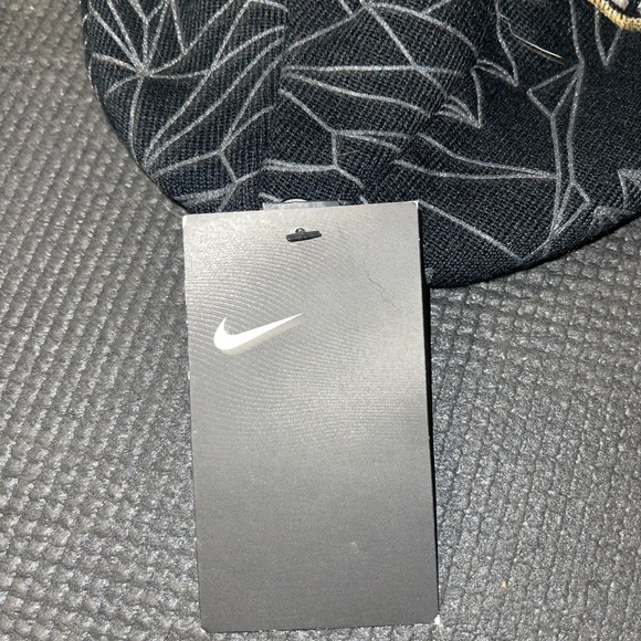 NWT Nike NCAA Alabama Football 2017 National Championship Knit Beanie - Picture 5 of 6